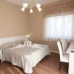 Hortis Bed & Breakfast 4*